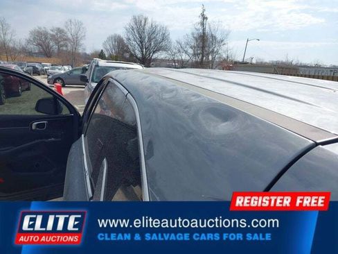 Used 2025 Kia Sorento LX FWD image 36