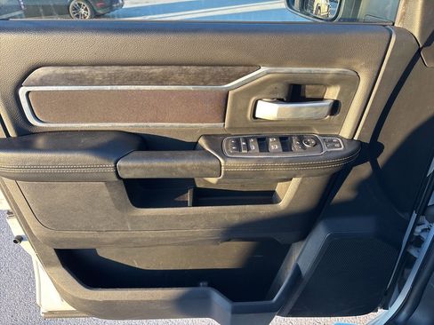 Used 2024 RAM 3500 Big Horn image 23