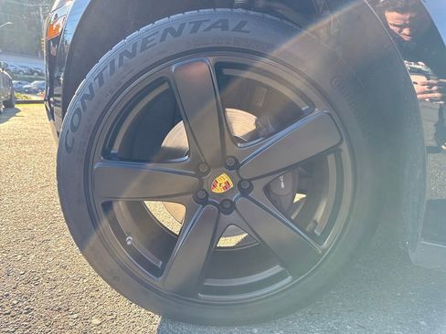 Used 2018 Porsche Macan image 23