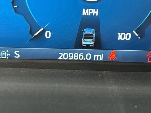 Used 2024 Ford F250 Platinum image 18