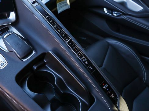 Used 2025 Chevrolet Corvette Z06 image 24