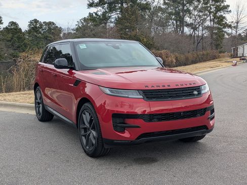 Used 2024 Land Rover Range Rover Sport SE image 3