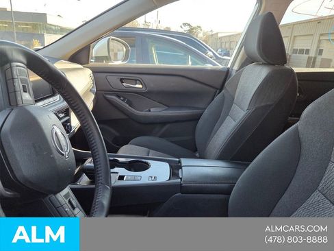 Used 2025 Nissan Rogue SV FWD image 4