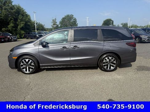 Certified 2026 Honda Odyssey EX-L image 3