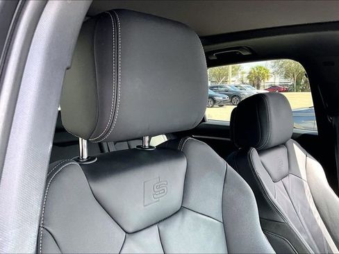 Used 2020 Audi Q3 2.0T Premium Plus w/ Premium Plus Package image 22