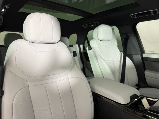 New 2026 Land Rover Range Rover Sport SE AWD/4WD image 32