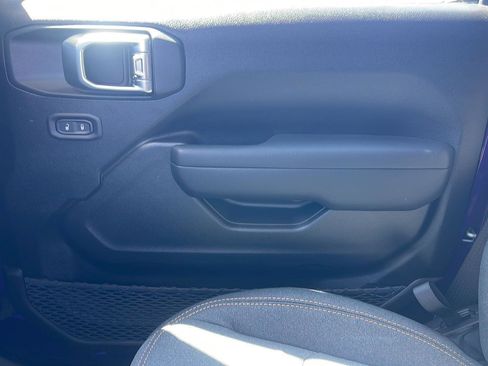 New 2026 Jeep Gladiator Sport AWD/4WD image 21