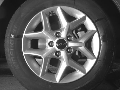 Used 2025 Kia Soul LX w/ LX Technology Package FWD image 13