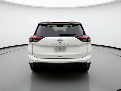 Used 2025 Nissan Rogue SV FWD image 7