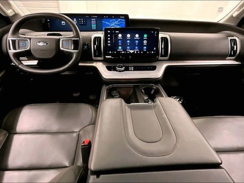 Used 2025 Ford Expedition Active AWD/4WD image 19