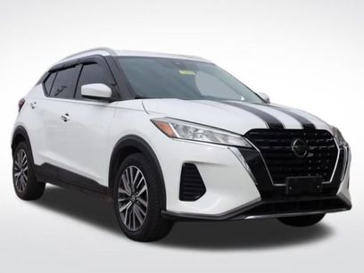 Used 2021 Nissan Kicks SV