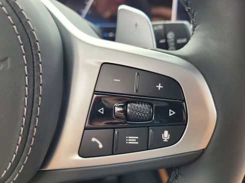 New 2025 BMW X7 xDrive40i w/ M Sport Package image 27