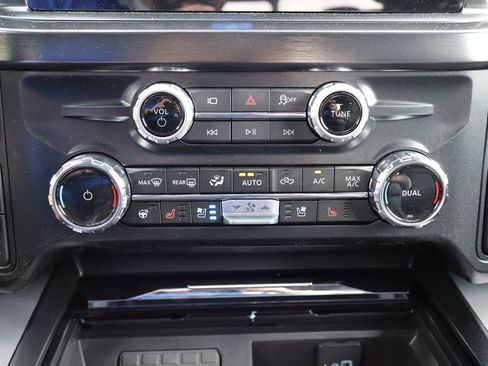 New 2026 Ford F350 Lariat w/ Lariat Ultimate Package AWD/4WD image 11