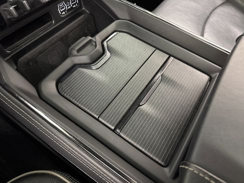 Used 2024 RAM 2500 Limited image 35