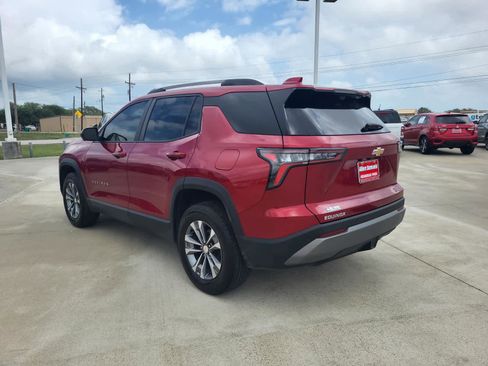 Used 2025 Chevrolet Equinox LT w/ Convenience Package II FWD image 3