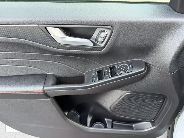 Certified 2025 Ford Escape ST-Line Select AWD/4WD image 14