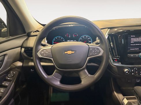 Used 2021 Chevrolet Traverse LS image 13