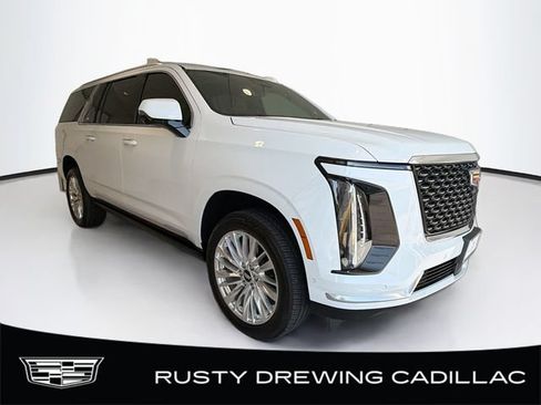 Certified 2026 Cadillac Escalade ESV Luxury AWD/4WD image 1