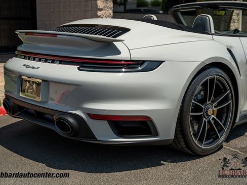 Used 2022 Porsche 911 Cabriolet AWD/4WD image 28