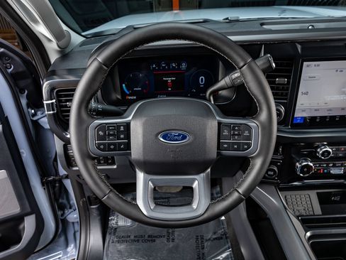 Used 2026 Ford F250 Lariat w/ Black Appearance Package image 20