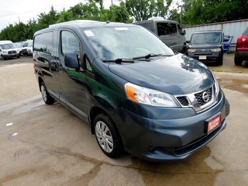 Used 2017 Nissan NV200 SV w/ Back Door Glass Package image 3
