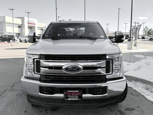 Used 2019 Ford F250 XLT image 3