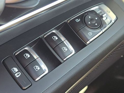 Used 2025 Kia Telluride AWD image 25