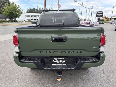 Used 2021 Toyota Tacoma TRD Off-Road w/ TRD Premium Off Road Package AWD/4WD image 7