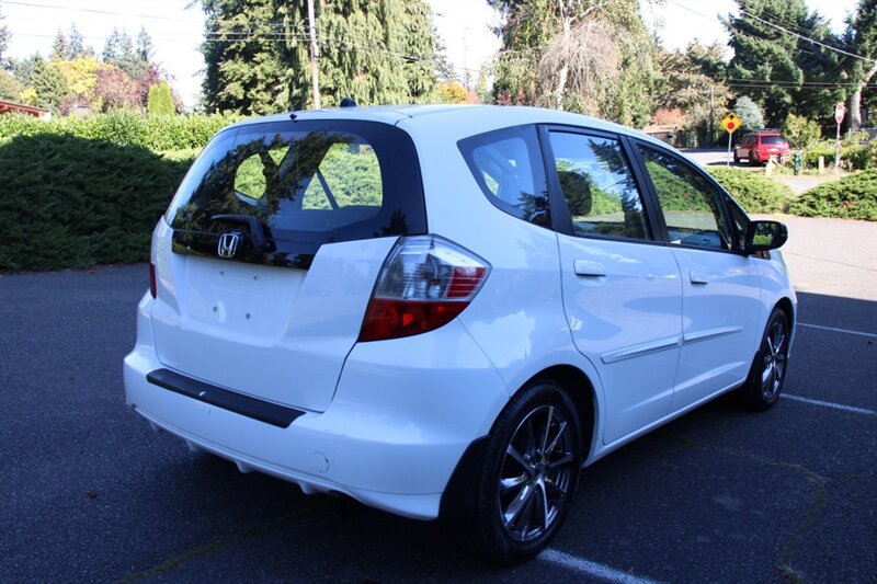 Used 2011 Honda Fit image 3