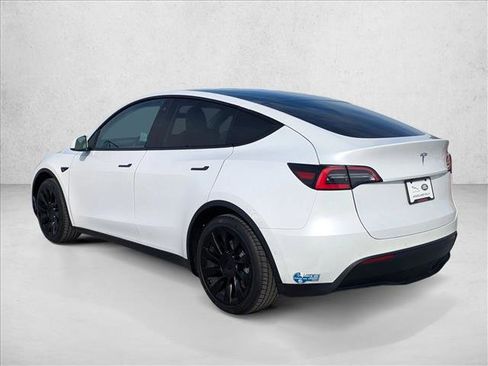 Used 2021 Tesla Model Y 2WD image 8