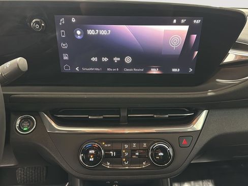 Used 2024 Buick Envista Preferred w/ Convenience I Package image 13