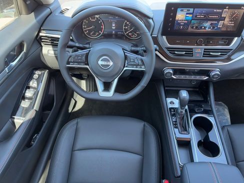 New 2025 Nissan Altima 2.5 SR w/ SR Premium Package image 13