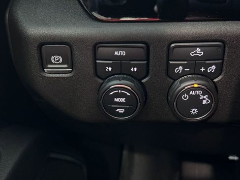 Certified 2022 Chevrolet Silverado 1500 LT image 20