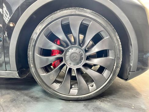 Used 2025 Tesla Model Y Performance AWD/4WD image 27