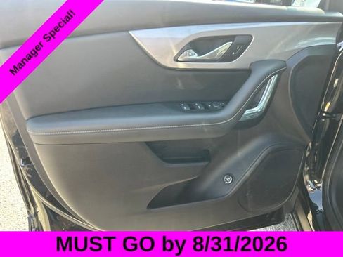 Used 2024 Chevrolet Blazer LT w/ Convenience Package FWD image 11