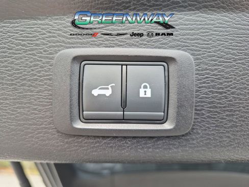 Used 2024 Mitsubishi Outlander SE AWD/4WD image 6