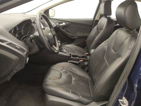Used 2017 Ford Focus Titanium w/ Titanium Technology Package FWD image 17