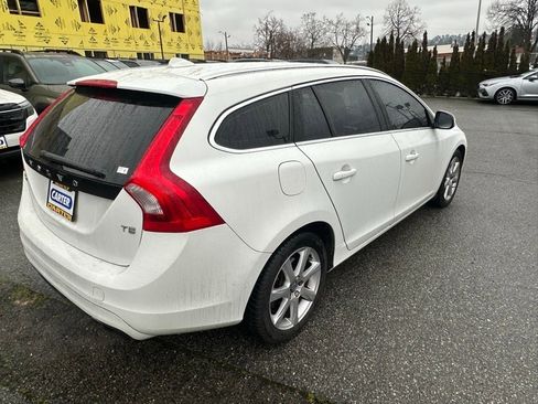 Used 2016 Volvo V60 T5 Premier image 7