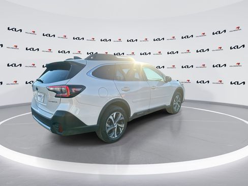 Used 2022 Subaru Outback Limited image 8