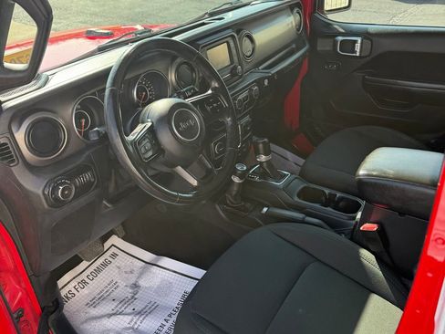 Used 2018 Jeep Wrangler Unlimited Sport AWD/4WD image 30