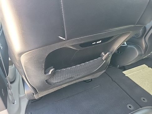 Used 2024 Chrysler Pacifica Touring-L FWD image 35