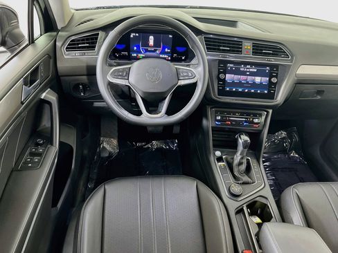 Used 2023 Volkswagen Tiguan SE AWD/4WD image 21