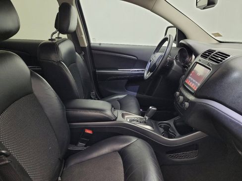 Used 2015 Dodge Journey Crossroad w/ Flexible Seating Group image 21