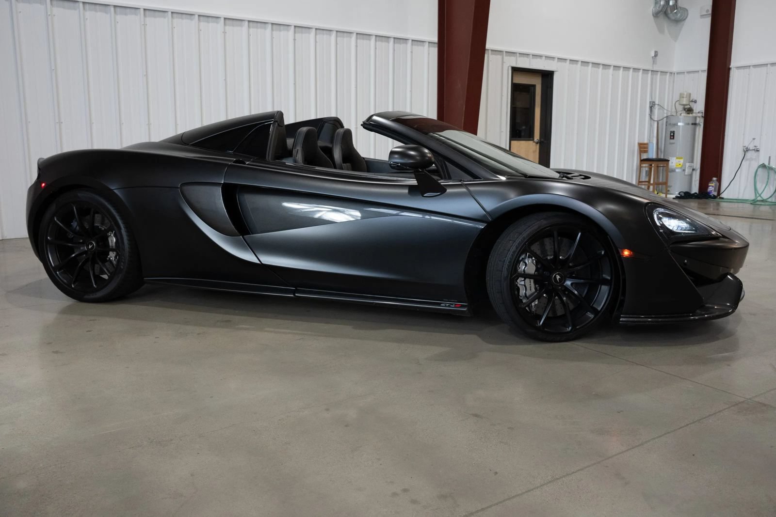 Used 2019 McLaren 570S Spider RWD image 9