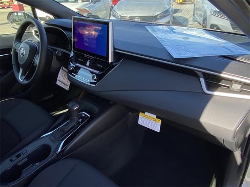 Certified 2026 Toyota Corolla SE w/ SE Package image 13