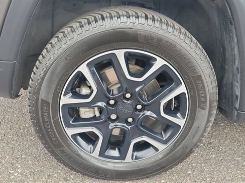 Used 2019 Jeep Compass Trailhawk w/ Cold Weather Group AWD/4WD image 24