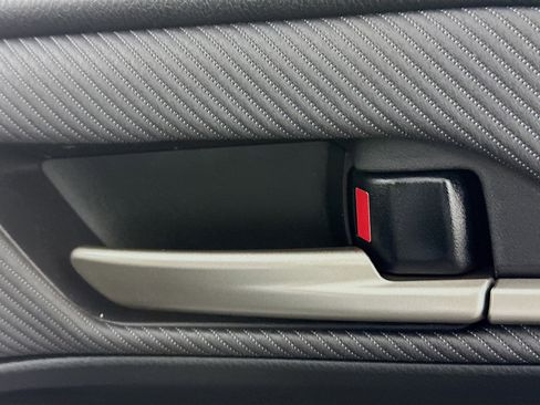 Used 2025 Toyota Camry SE image 26