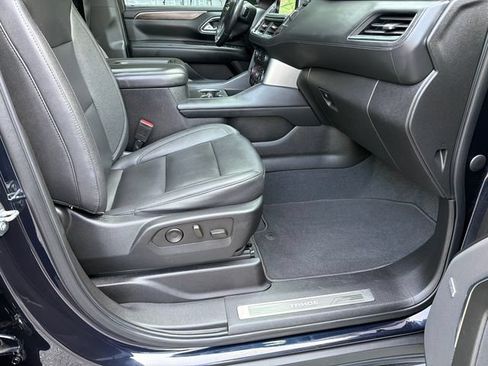Used 2023 Chevrolet Tahoe LT w/ Luxury Package AWD/4WD image 13