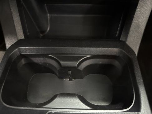 Used 2019 Toyota Tacoma SR image 28