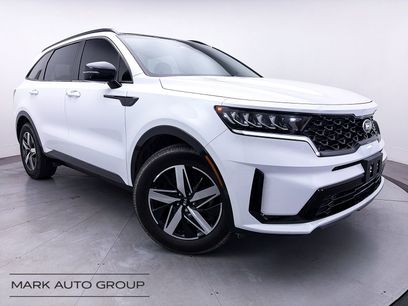 Used 2021 Kia Sorento S w/ Panoramic Sunroof Package